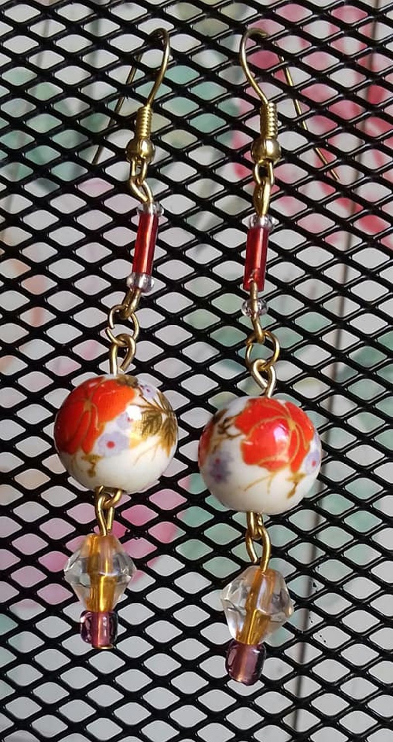 Romantic Affordable Charm Summery Dangly Earrings Pretty red Flowers