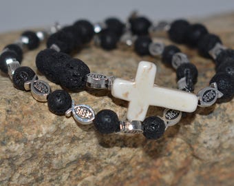 Juego de pulseras de cuentas de lava: joyería cristiana con cuentas de pez de Jesús y cruz de howlita (unisex)