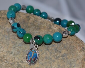 Pulsera con Medalla de la Crucifixión: Magnesita Azul Pavo Real con Cuentas de Turquesa, Regalo Cristiano
