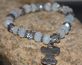 Pulsera de ángel de cristal blanco y plateado "Believe" - Joyería de cuentas elásticas con la esperanza, regalo para ella, 19 cm