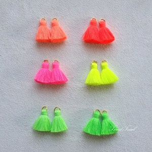 2Stk - 0,8&quot; Mini Lovely Art Baumwolle Quaste, Neon Thema, Sommer Quaste, Ohne Biegering, Handarbeit Acryl Charm Zubehör, ET0010