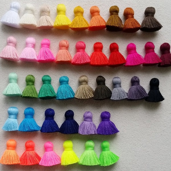 10% Wholesale 40 pcs - 0.7" Chubby Art Cotton Tassel, Without jump ring ET0007