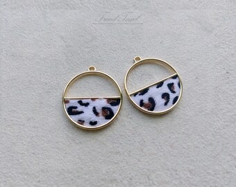 2 Stück weiß - 1.1" Halbmond Leopard Haar, Tier Drucken baumeln für die Herstellung von Modeschmuck, Ohrringe, Halskette