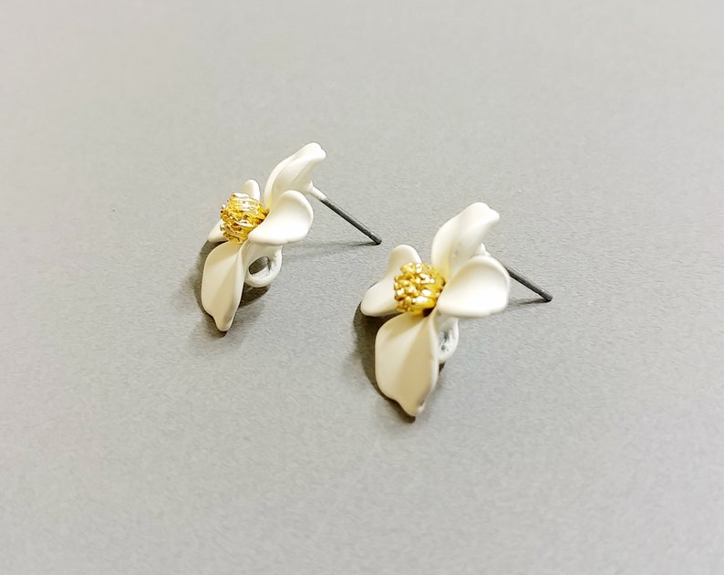 2 PCS Ivory 20mm Matte Rubber Coated Flower Stud Earring Etsy