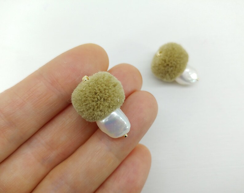 brown Acorn Pom Pom with Freshwater Pearl cotton ball supply for girl earrings necklace charm 2 PCS