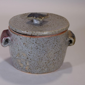 Gray and Black Speckled Stoneware Ceramic Casserole or Serving Dish with Square Knob