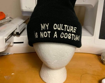 Mi cultura no es un gorro bordado con disfraces