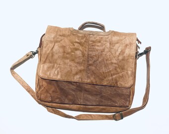 Vintage faded leather messenger bag. Vintage weathered brown leather crossbody bag. Large leather carry on / Business satchel.