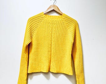 Vintage Yellow, preppy pullover sweater. Made in Hongkong. Size small.