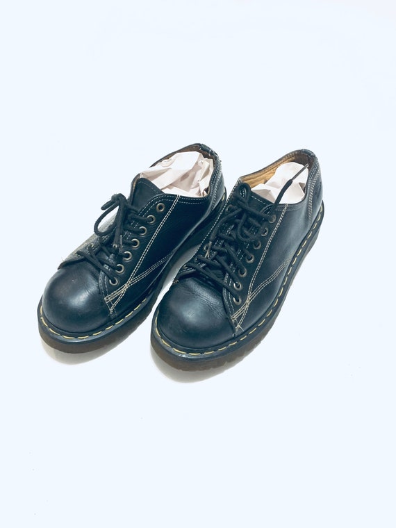 Black dr martens, stitched, chunky heel leather sh