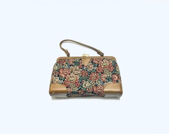 1960's tapestry vinyl handbag. Vintage empress bag, floral print handbag. kiss lock top handle bag. Made in USA