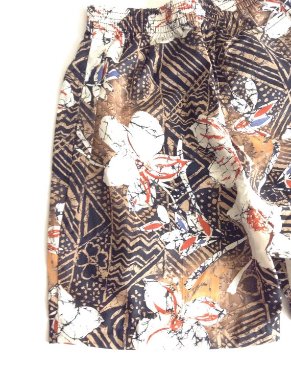90's printed shorts with two side pockets. Made i… - image 3