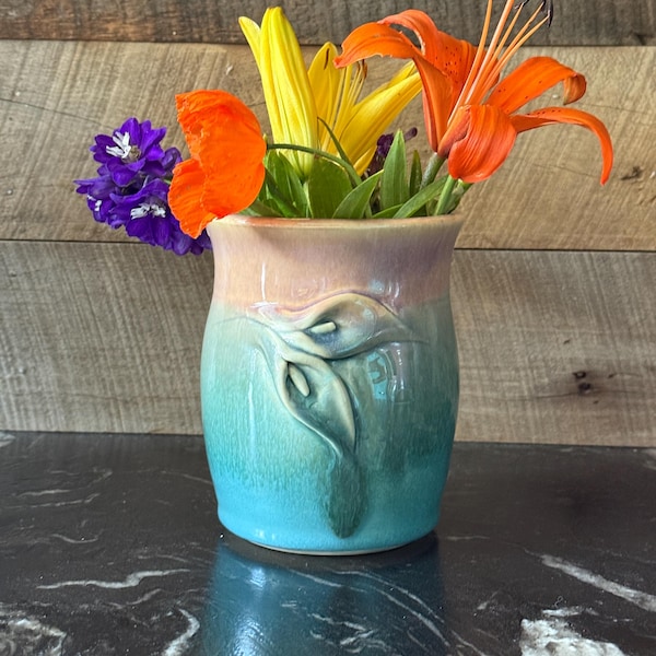 Calla Lily kitchen crock. Fast shipping gift for Mom. 5 inch tall Calla Lilly utility jar. Spoon Jar. ART Nouveau flower vase.