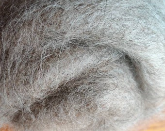 Mixed Breed gray/brown carded roving - 3.5 oz/100 gr