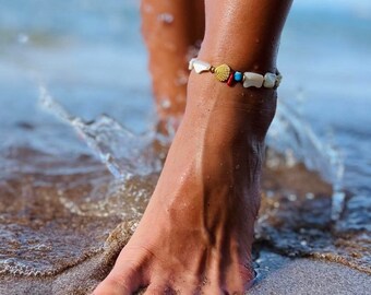 Tobillera de concha de vieira de oro con cuentas de marfil, tobillera con cuentas filntisi, joyería para el cuerpo, joyería para los pies, tobillera blanca, joyería para el cuerpo de concha, regalo para ella