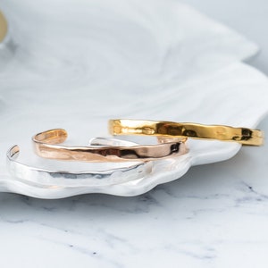 Hammered bangle in Pink Gold, Yellow Gold or Silver, Stacked bangles, Cuff bracelets