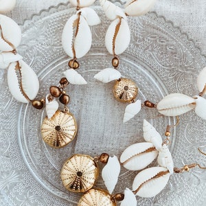 Shell and Sea Urchin necklace, earrings and bracelet; Sea shell jewelry set