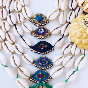 Makrame handmade evileye cowrie choker necklace