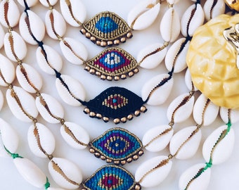 Makrame handmade evileye cowrie choker necklace