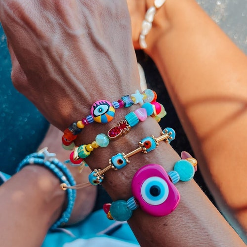 Combinación de pulseras de verano, pulsera de concha de mal de ojo, ojo protector, buenas vibraciones, semipreciosas, pulseras de piña, regalo para ella, cumpleaños