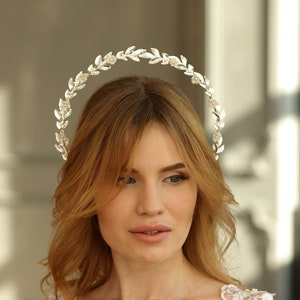 Leaf bridal halo with flowers Silver wedding headpiece  Laurel leaf flower crown Leaf tiara