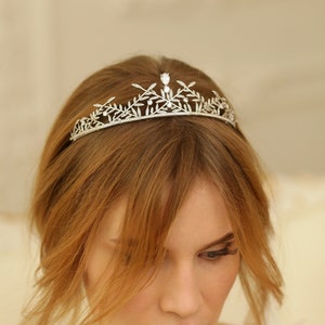 Bridal leaf crown Crystal wedding tiara Silver leaf tiara Silver crystal wedding tiara Crystal headpiece