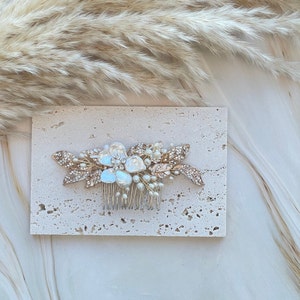 Gold floral hair comb Pearl and crystal hair comb Bridal flower hair piece Gold headpiece Crystal headpiece