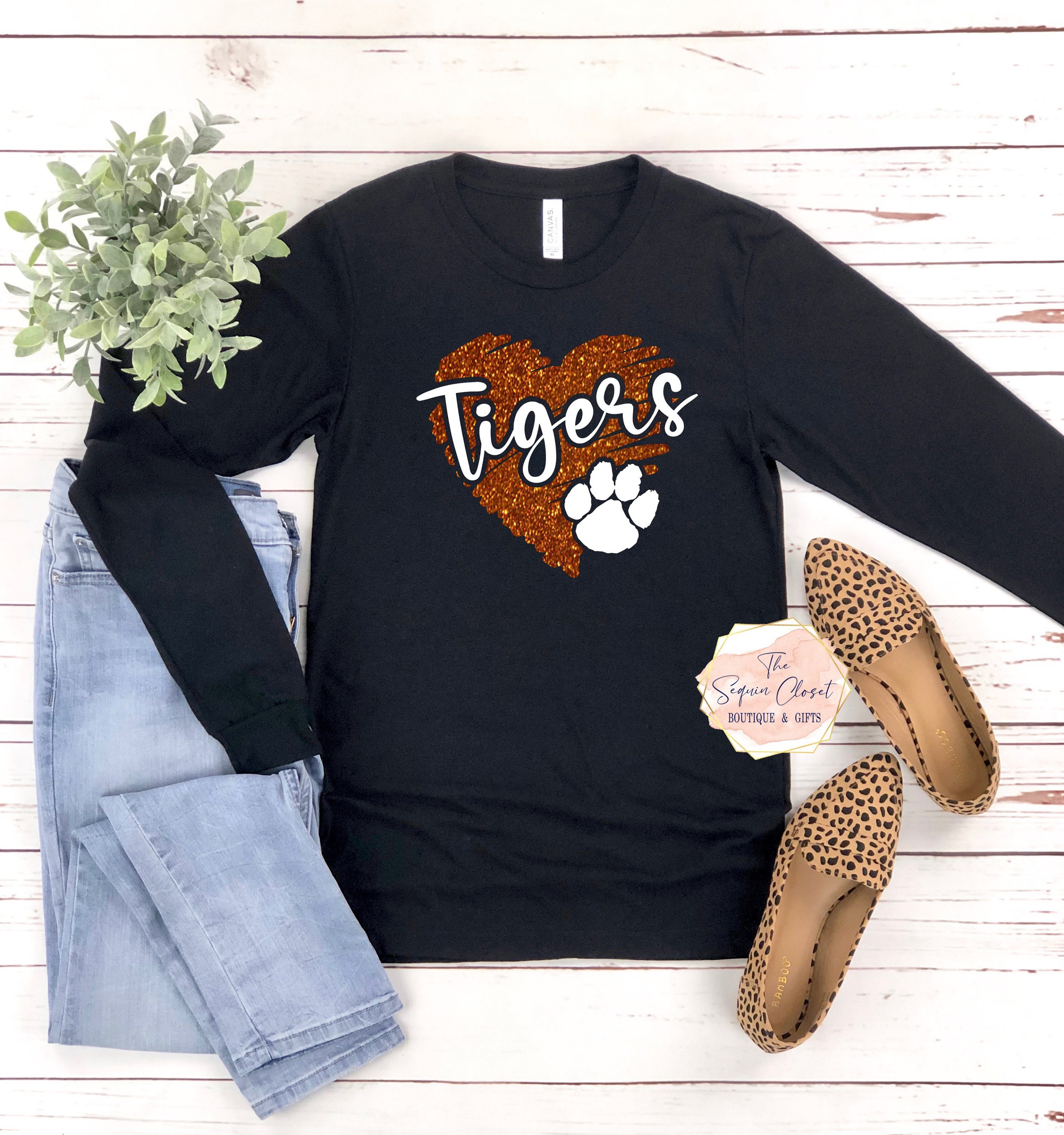  Made in USA - | Tiger Face 3D T-Shirt - Womens Top - High Low  Cut Rhinstone Tee : Clothing, Shoes & Jewelry