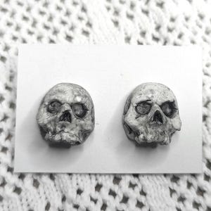Skull earrings
