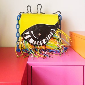 Sac en forme d'oeil unique inspiré de l'art abstrait, cadeau pour artgirl, sac pour femme artistique, sac à main fait main, sac à main au design inhabituel, cadeaux uniques, OOAK