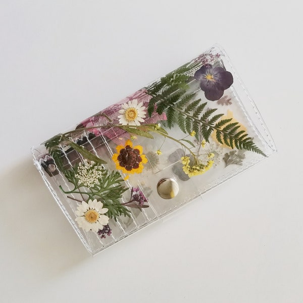 Unique gift, wallet for her, flowers for woman, private meadow, dried flowers, floral designs, slow fashion gift, plant lady accessories