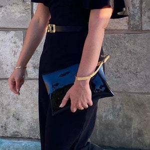 ¡Elegante bolso de mano negro con correa de muñeca dorada para fiesta de graduación, evento, cita, boda, sofisticado y elegante bolso de mano vegano para noche!