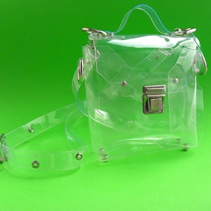 Elegante klare Vinyl Aktentasche, transparente minimalistische Vegan Handtasche mit verstellbarem Riemen, moderne, schicke und langlebige Alltagstasche