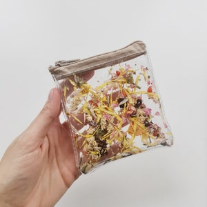 Natürliche Blumen Brieftasche, Beige kleine Geldbörse, gepresste Blumen, Münzgeldbeutel, Geschenk für Pflanzenliebhaber, Vegan, Geschenk