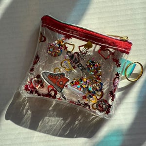 Bolsa Rebel Girl Bolsa de Vinil com Citação Soul Food, Confete Brilhante, Zíper Vermelho, Ferragens Douradas, Feito à Mão, Presente Exclusivo, Carteira Porta-Cartões Vegana