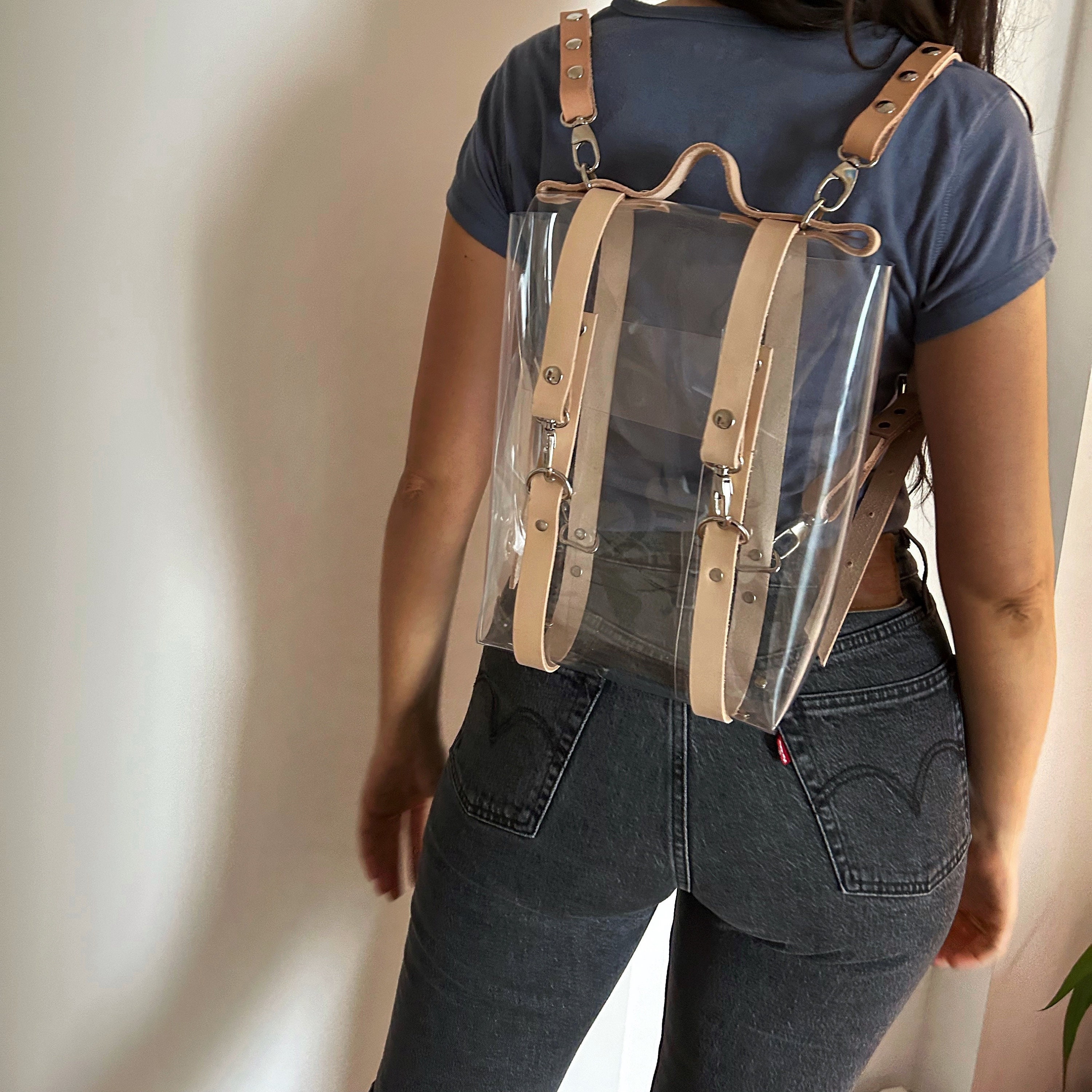 danielle nicole faux leather backpack Harry Potter Gryffindor House Sport Color:River rock Navy Everki Atlas Wheeled 2 the bag also has