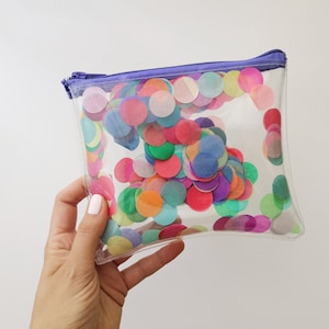 Vinyl Konfetti Beutel, Reißverschluss Kosmetiktasche, transparente Tasche mit Papierkonfetti, transparente Makeup Tasche, Vinyl Glitzer Geldbörse, veganes Geschenk, Flieder