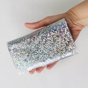 Cartera Holográfica Estrella: Brillo Plateado, ¡Vintage de los 90! 12 Ranuras para Tarjetas, Monedero con Cremallera, Billetero Plegable - Vegana, Hecha a Mano, ¡Detalles Arcoíris! imagen 2