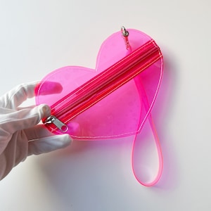 Cartera rosa fuerte, bolsa con forma de corazón, monedero de pulsera, billetera de concierto, bolso pequeño y lindo, monedero delgado, bolsa kawaii con cremallera, alternativa