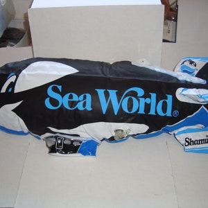 10 Vintage Sea World inflatable Shamu aprox 23 inch Circa 1980 new in bag Whale Orca collectable