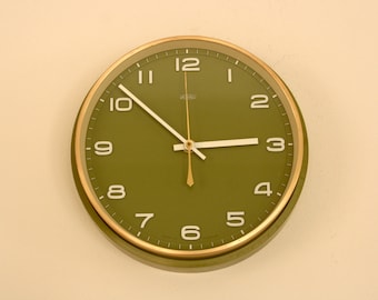 Vintage Clock, Metamec,  Wall Clock, Olive Green, 70s vintage , NOS