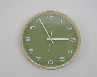 Metamec Olive Green Wall Clock - 70s vintage