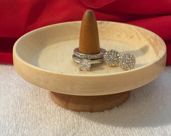 A lovely ring tree for your rings, earrings, necklaces, cuff links, and find jewelry. Dresser top size and perfect for your night stand