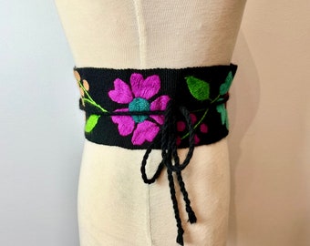 Vintage bright floral textile belt~ cincher style wraps around colorful~ wooly woven cloth~ boho / open size