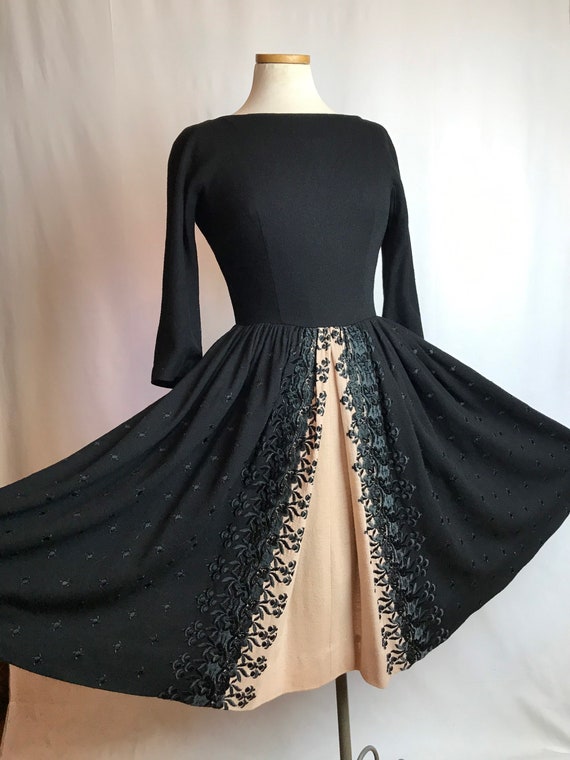 50's Dress~ Black & Cream Knit~ Lace Fit N Flare~ Snug Bombshell~ Sexy Sweet~ Audrey Hepburn Style~ Size 27 Waist - Etsy 50's Dress~ Black & Cream Knit~ Lace Fit N Flare~ Snug Bombshell~ Sexy Sweet~ Audrey Hepburn Style~ Size 27 Waist - Etsy