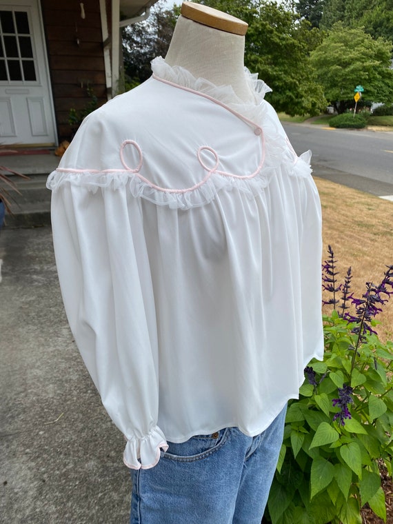50’s Sweet sheer white bed jacket~ pale pink pipin