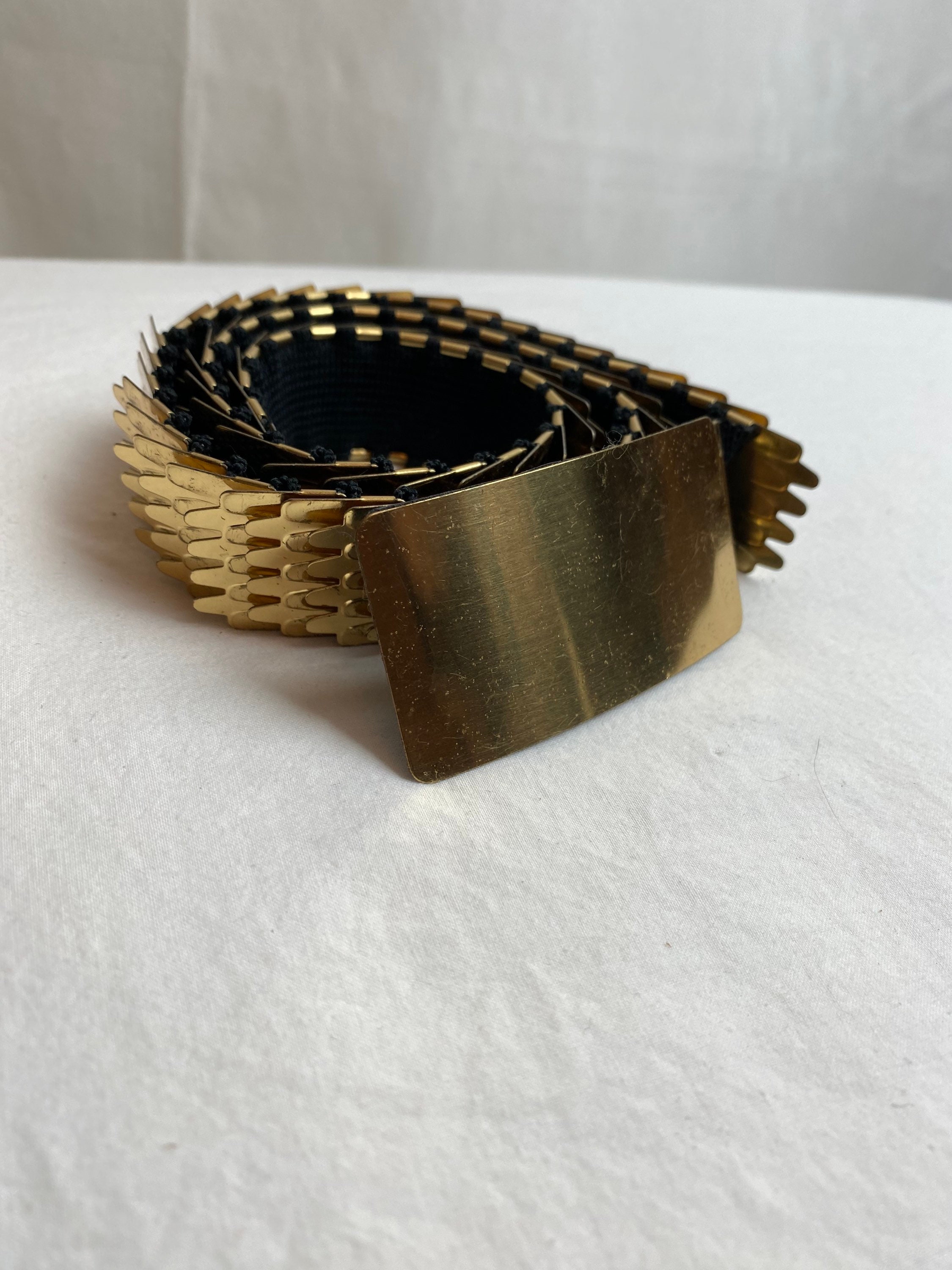 Vintage Gold Belt- Super chic! Sz 28 1950s Belt Gold Foil Metallic Adjustable Waist Cinch – Deja  main image 2