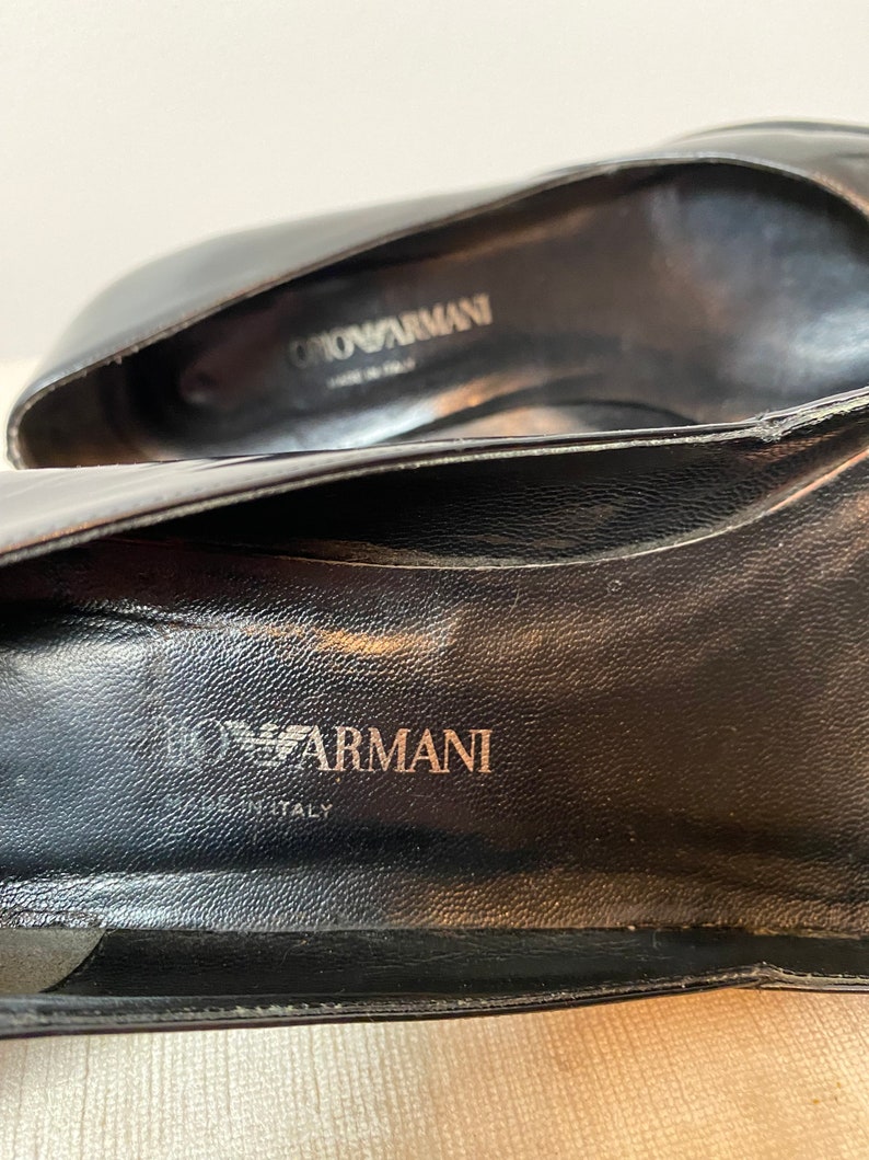 Tacones Armani Vtg Y2K zapatos de moda de charol negro con tacones gruesos de plástico blanco lechoso de 2 tonos anchos / talla 9 imagen 5