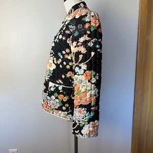 Vintage Cheongsam style jacket light puffer style with frog closures black Asian chrysanthemum peony floral pattern size SMALL image 6