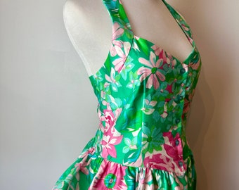 Beautiful 1980’s fit & flare Halter dress/ floral sun dress~ strappy bold flower print green pink polished cotton with pockets~ size M